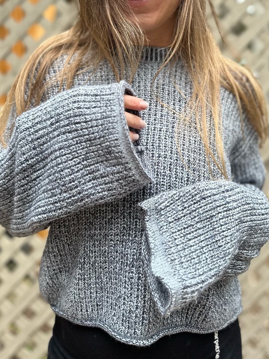 H&M Sweaters - H&M Gray Marled Crewneck Sweater